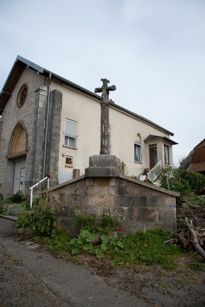 Croix en pierre, Lavans-Vuillafans