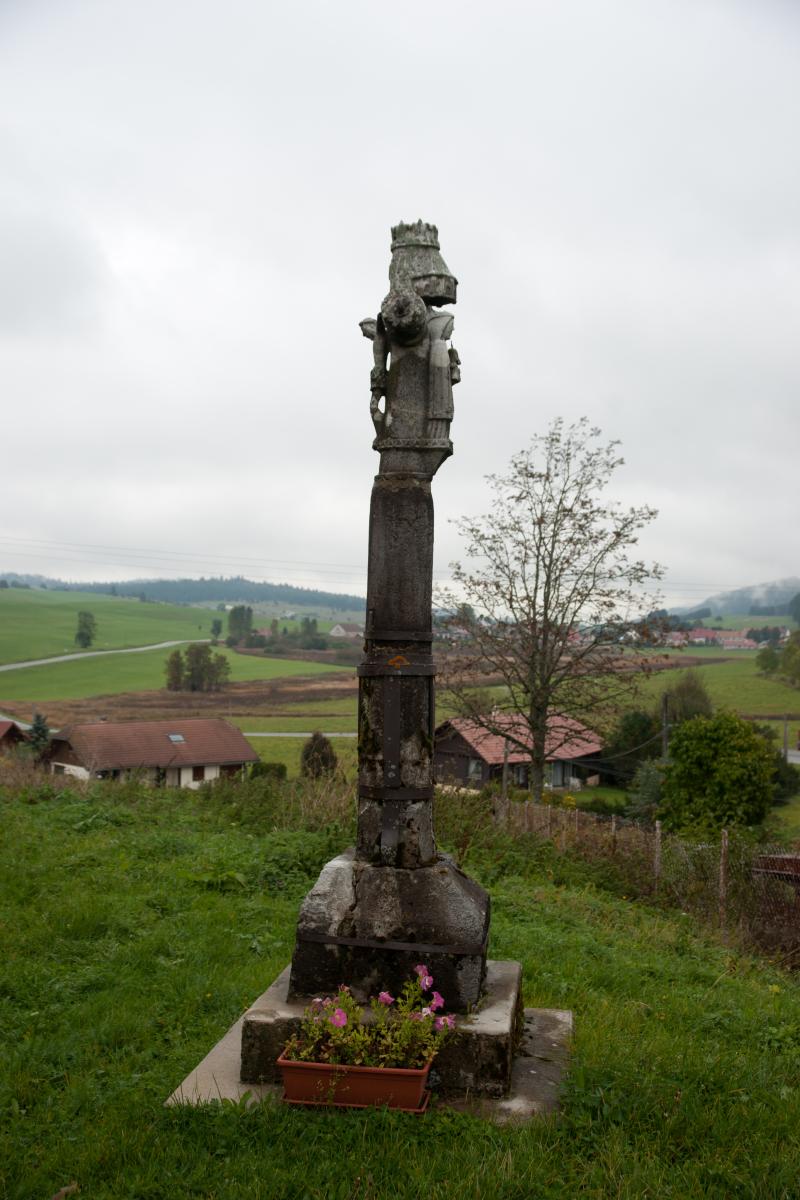 Croix de la Combille, Châtelblanc
