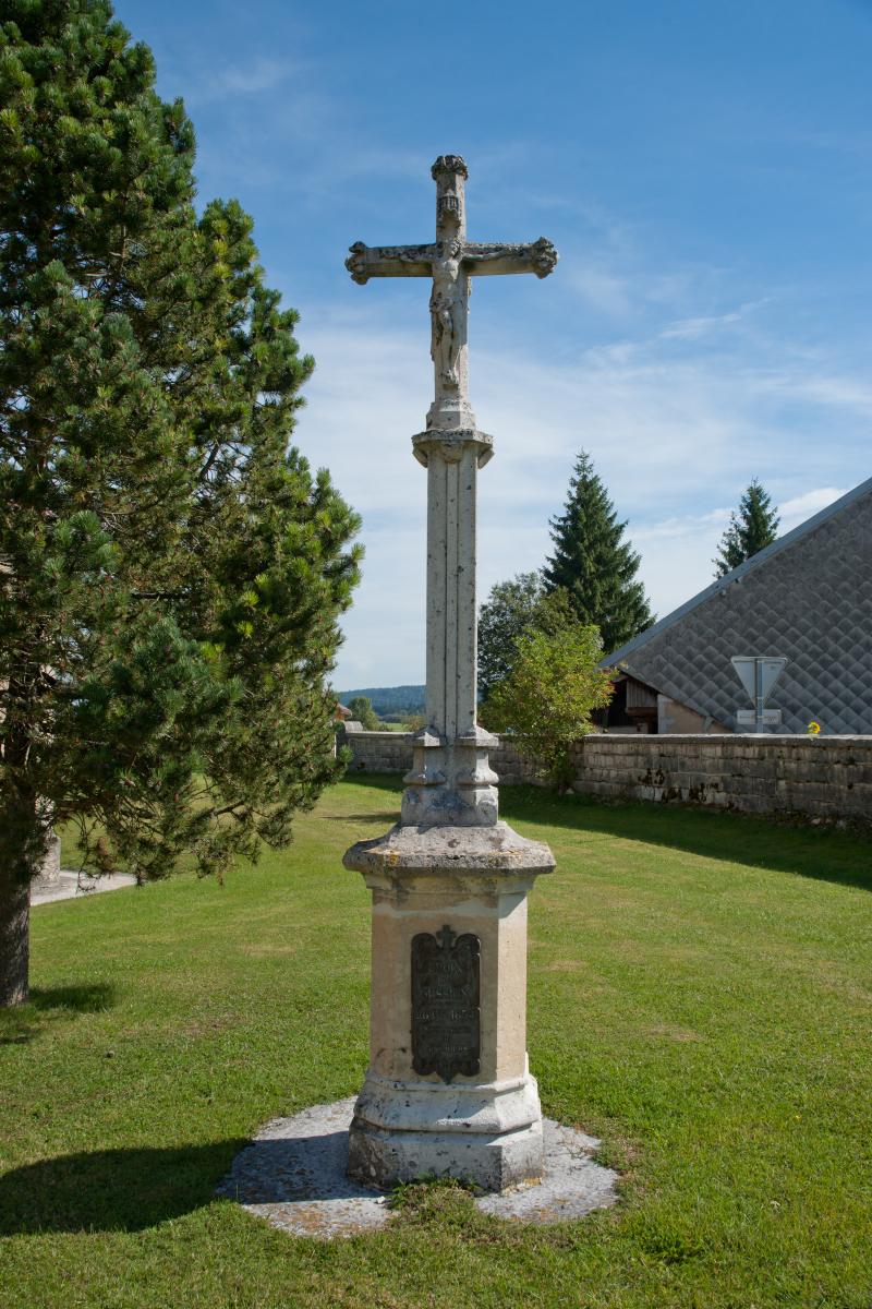 Croix de cimetière, Bouverans
