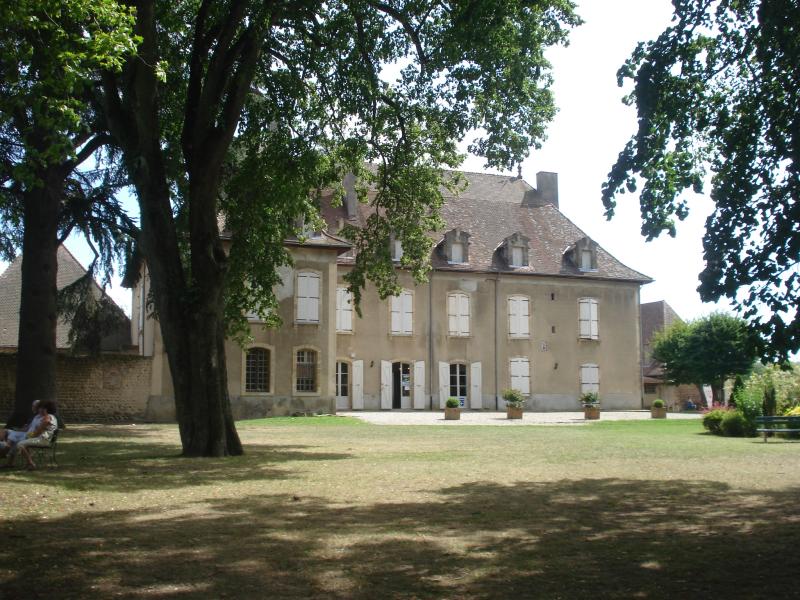 Porte fortifiée de l'ancien château, Hauterives