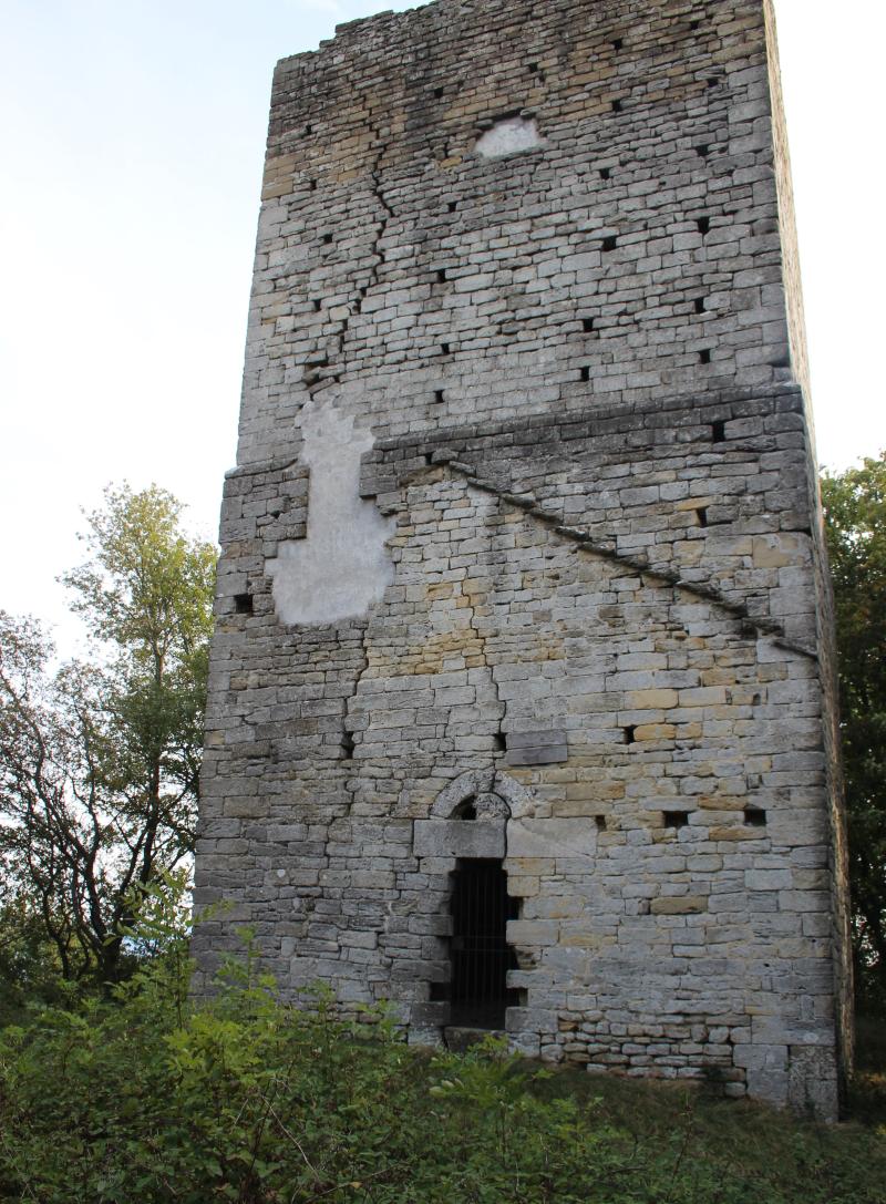 Tour (vieille), Montmiral