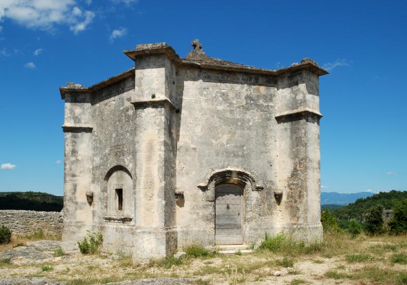 Chapelle funéraire (ruines), Saint-Restitut