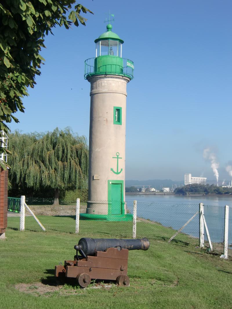 Feu, également nommé phare, de Quillebeuf, Quillebeuf-sur-Seine