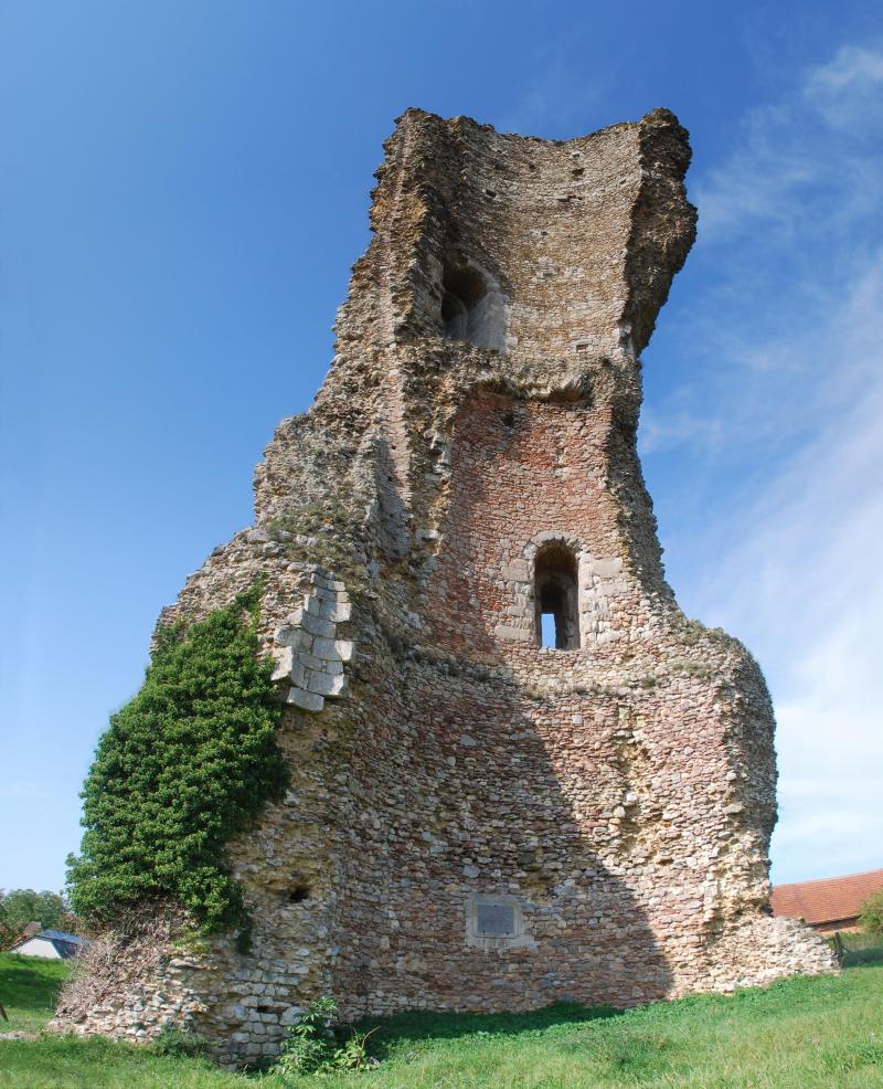Tour dite de L'Epaule, Gallardon