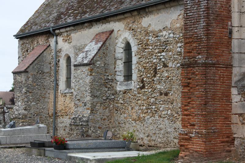 Eglise Saint-Léger, Louvilliers-en-Drouais