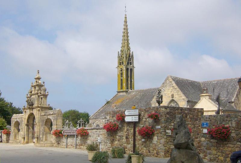 Eglise Saint-Pierre et Saint-Paul, Argol
