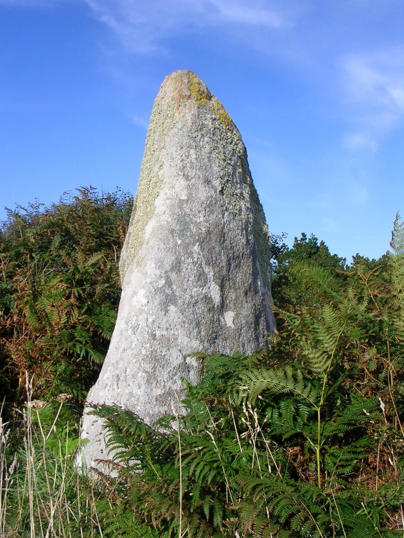 Menhir de Luguenez