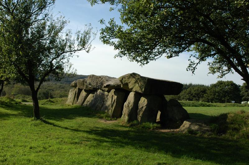Allée couverte de Mougau, Commana