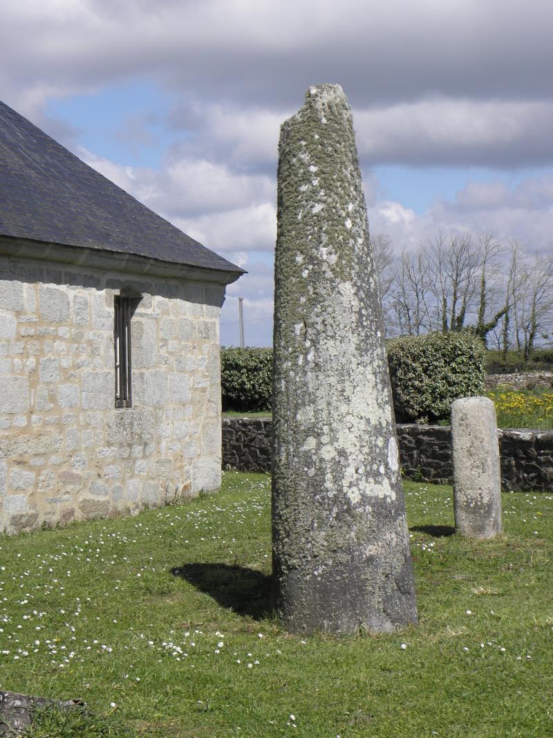 Deux stèles protohistoriques, Goulien