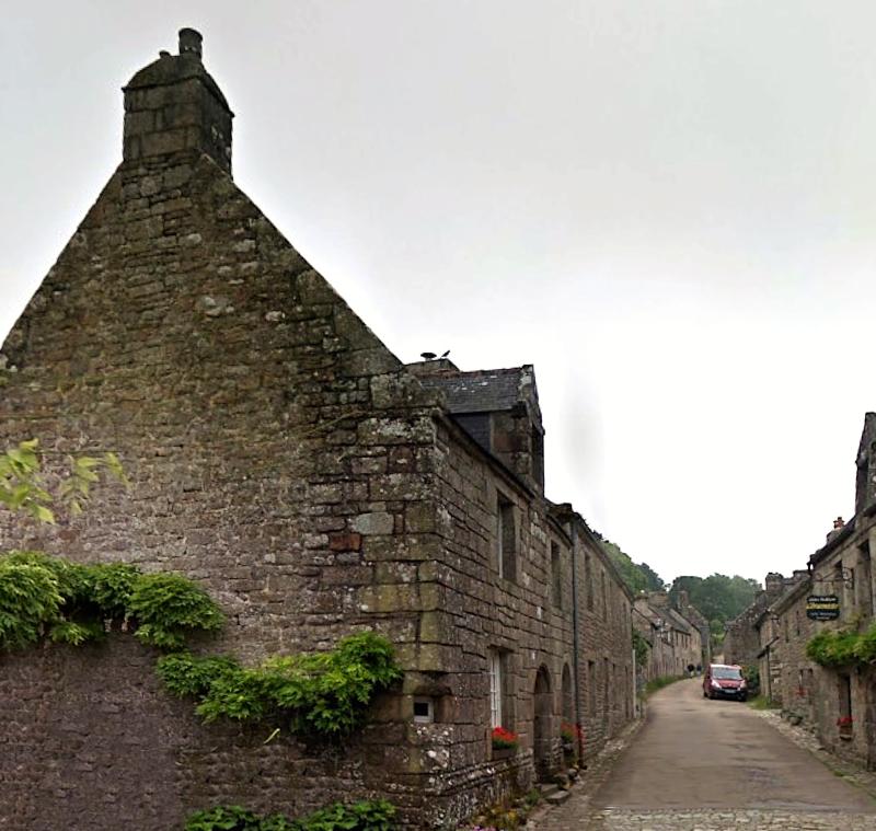 Immeuble, Locronan