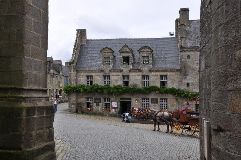 Immeuble, Locronan