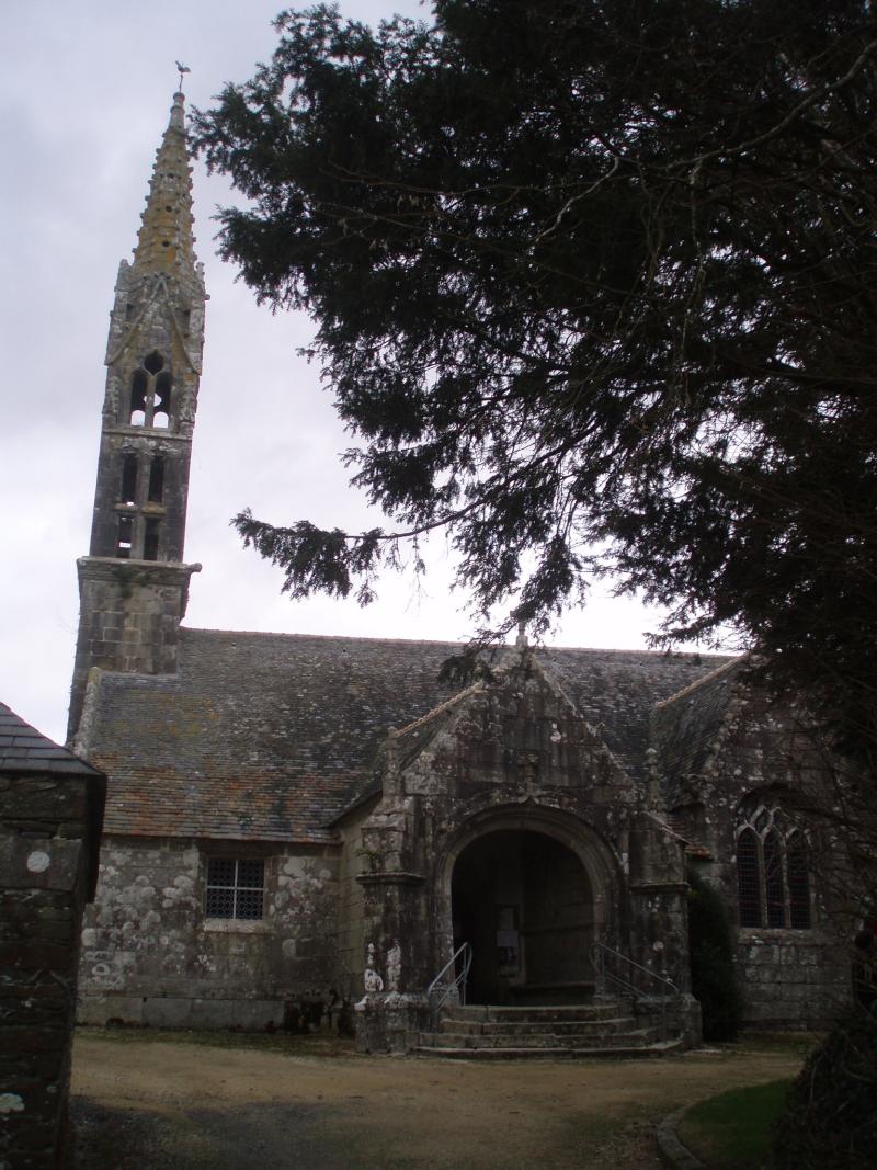 Eglise Sainte-Geneviève, Loqueffret