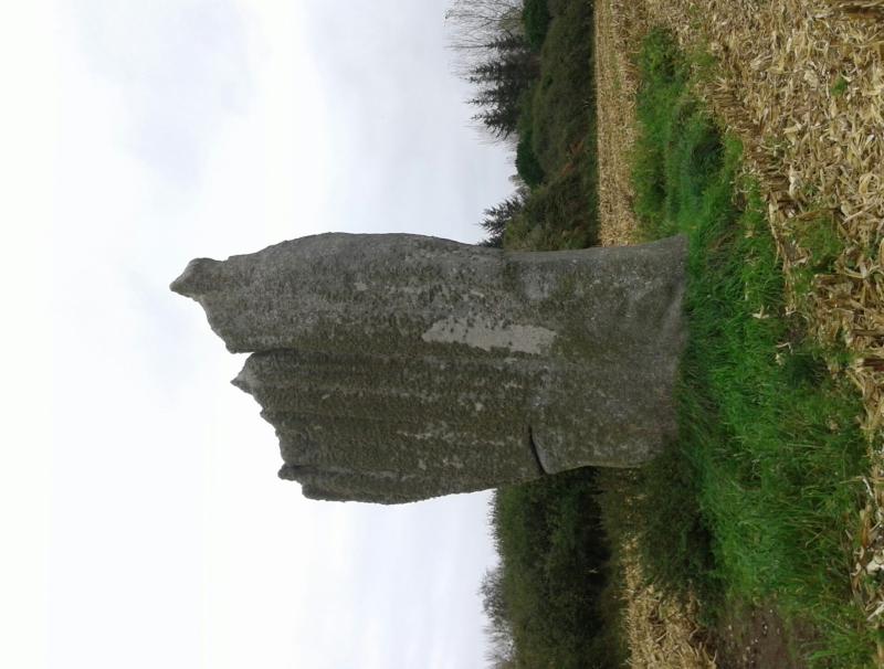 Premier menhir de Kerscaven, Penmarch