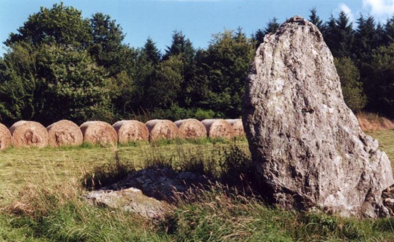 Menhir du Roquimarc'h dit Le Rocher du Diable, Saint-Rivoal