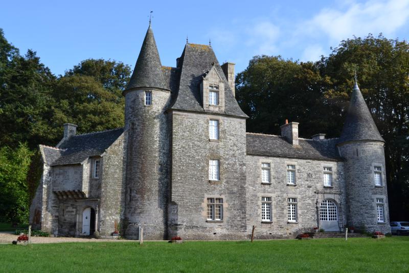 Manoir de Kervézec, Garlan