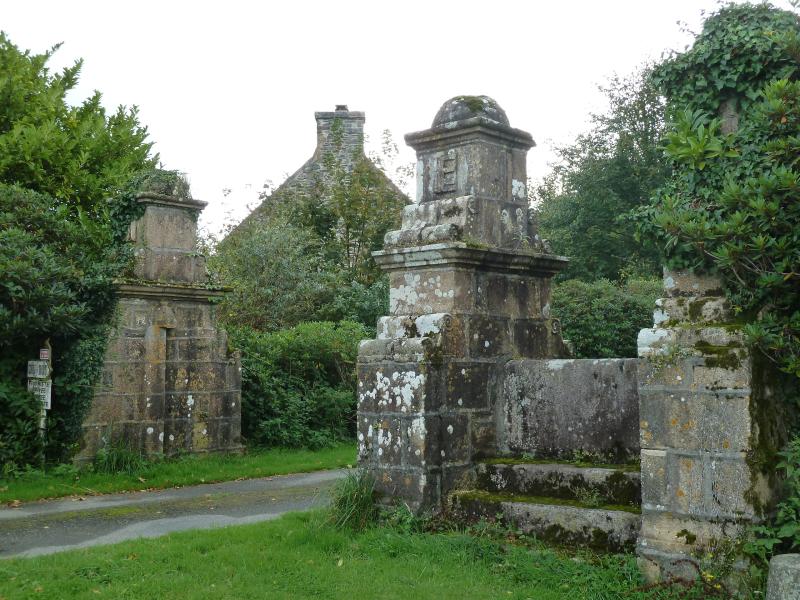 Château de Chef-du-Bois (également sur commune de Landerneau), Pencran