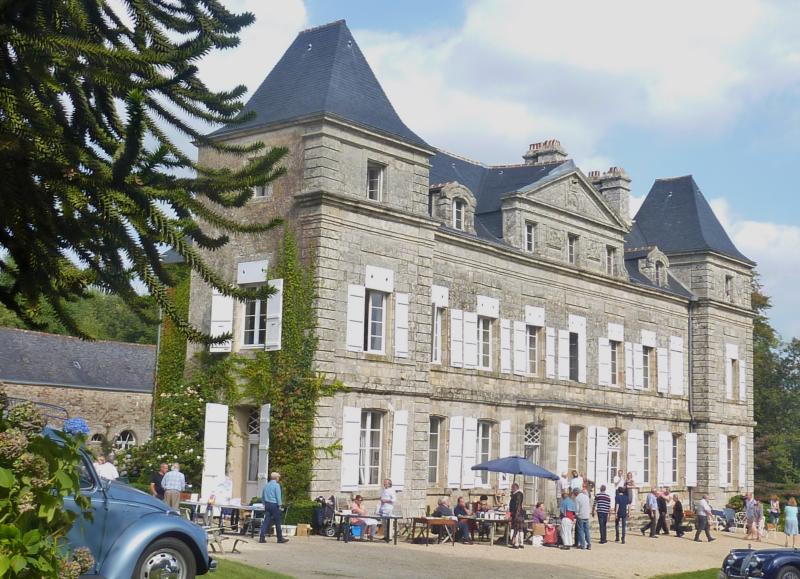 Château et parc de Trohanet (également sur communes de Landudal et Langolen)