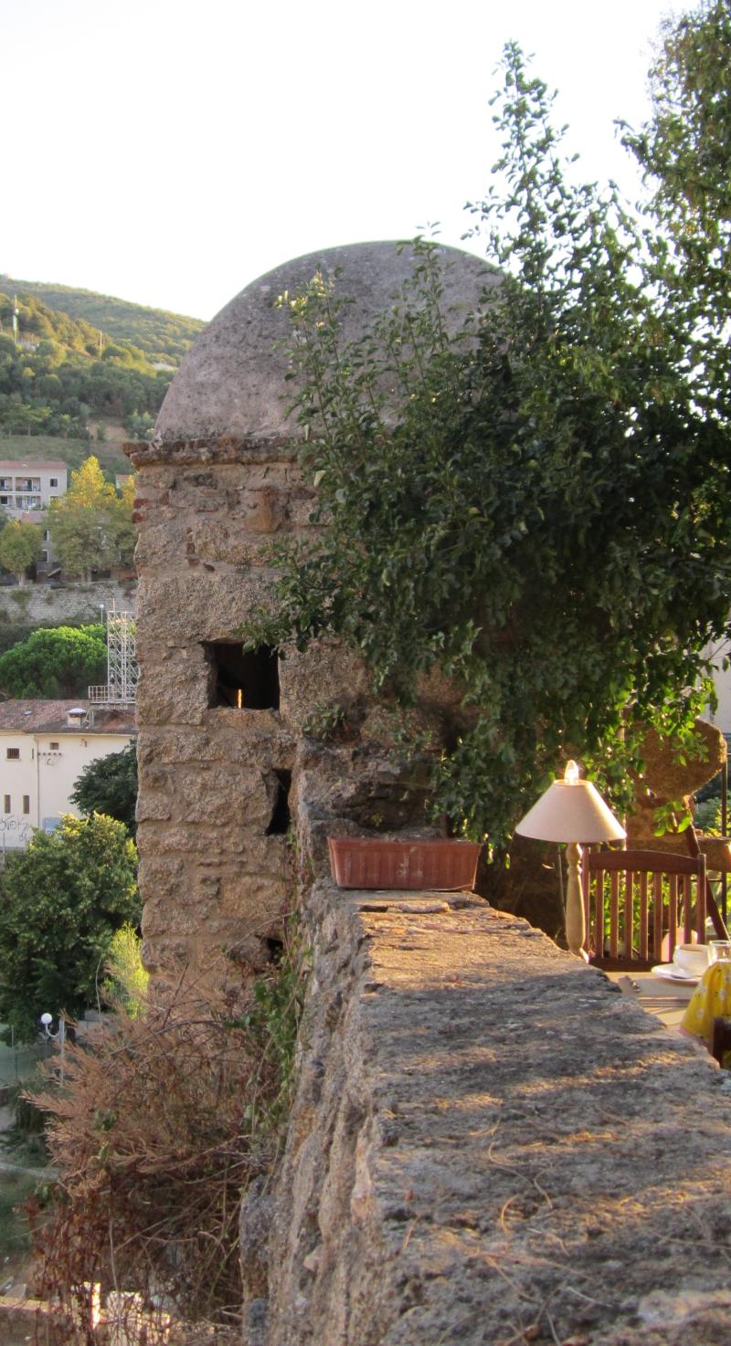 Echauguette et rempart attenant
