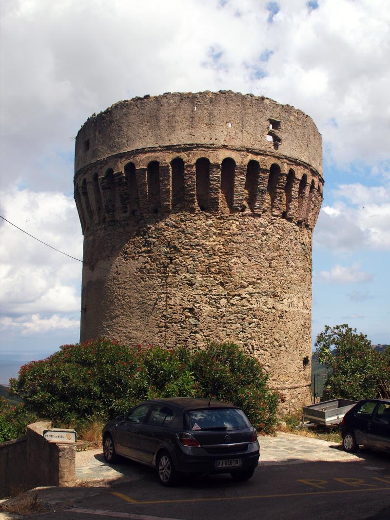 Tour génoise