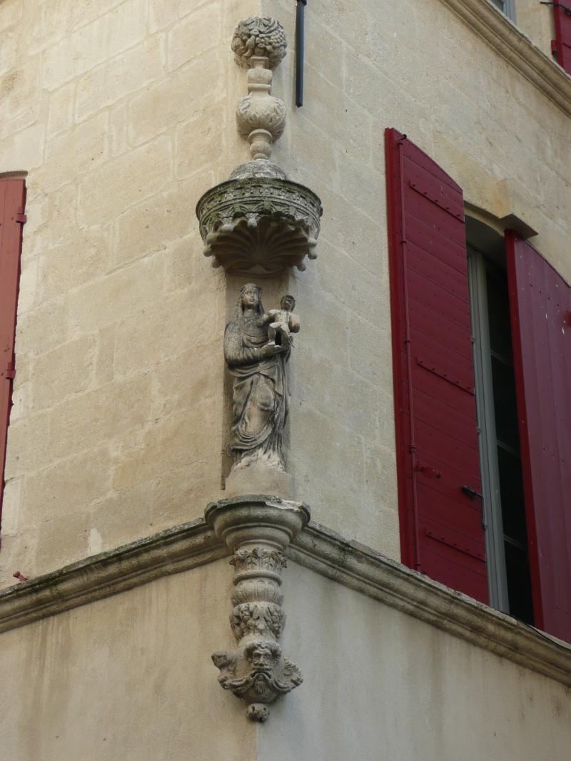 Niche avec statue, Beaucaire