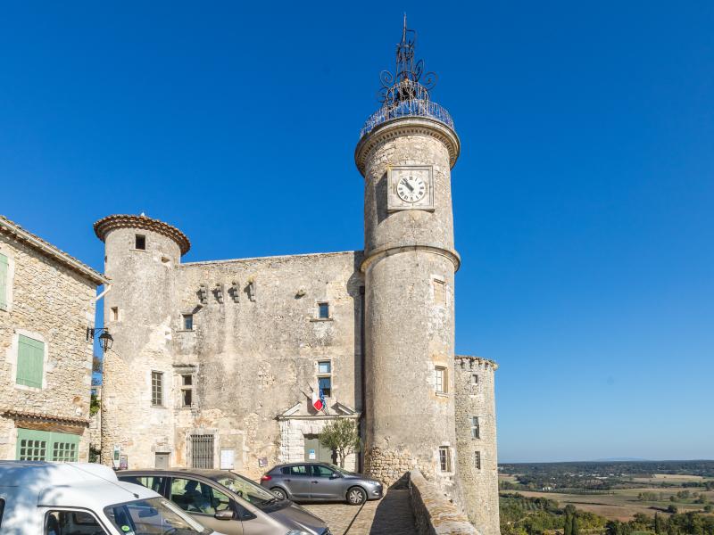 Château, Lussan