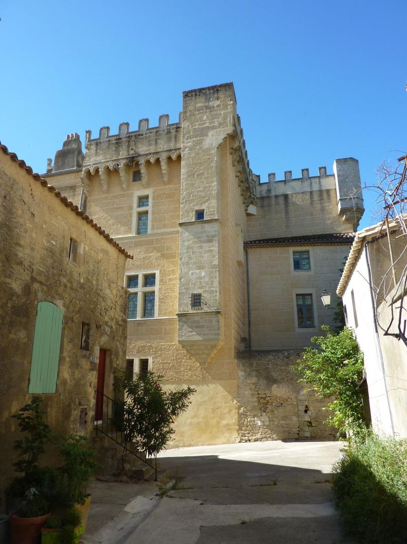 Château, Montaren-et-Saint-Médiers