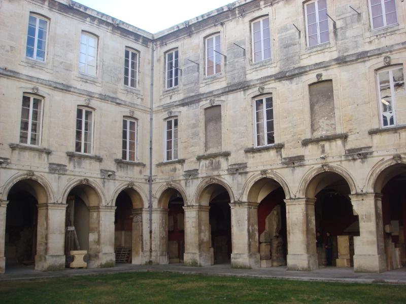 Ancien collège des Jésuites, actuellement musée d'archéologie ou musée d'Histoire naturelle, Nîmes