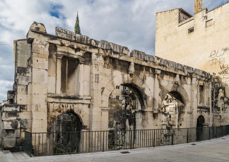 Porte d'Arles dite d'Auguste, Nîmes