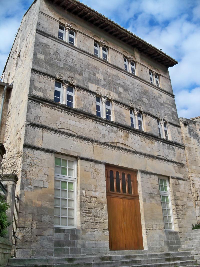 Maison romane, Saint-Gilles