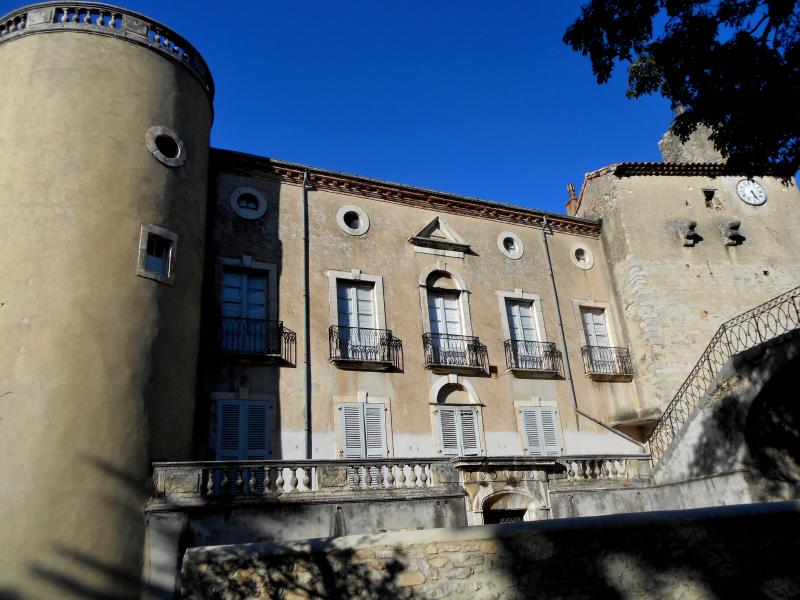 Tour de l'Horloge et Château de Lézan, Lézan