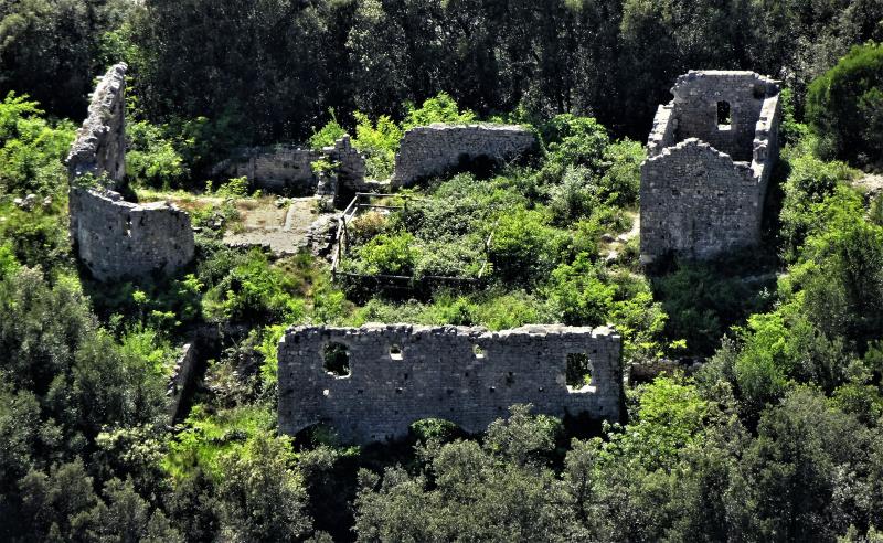 Vestiges (ruines) du site de la Magdeleine, Aiguèze