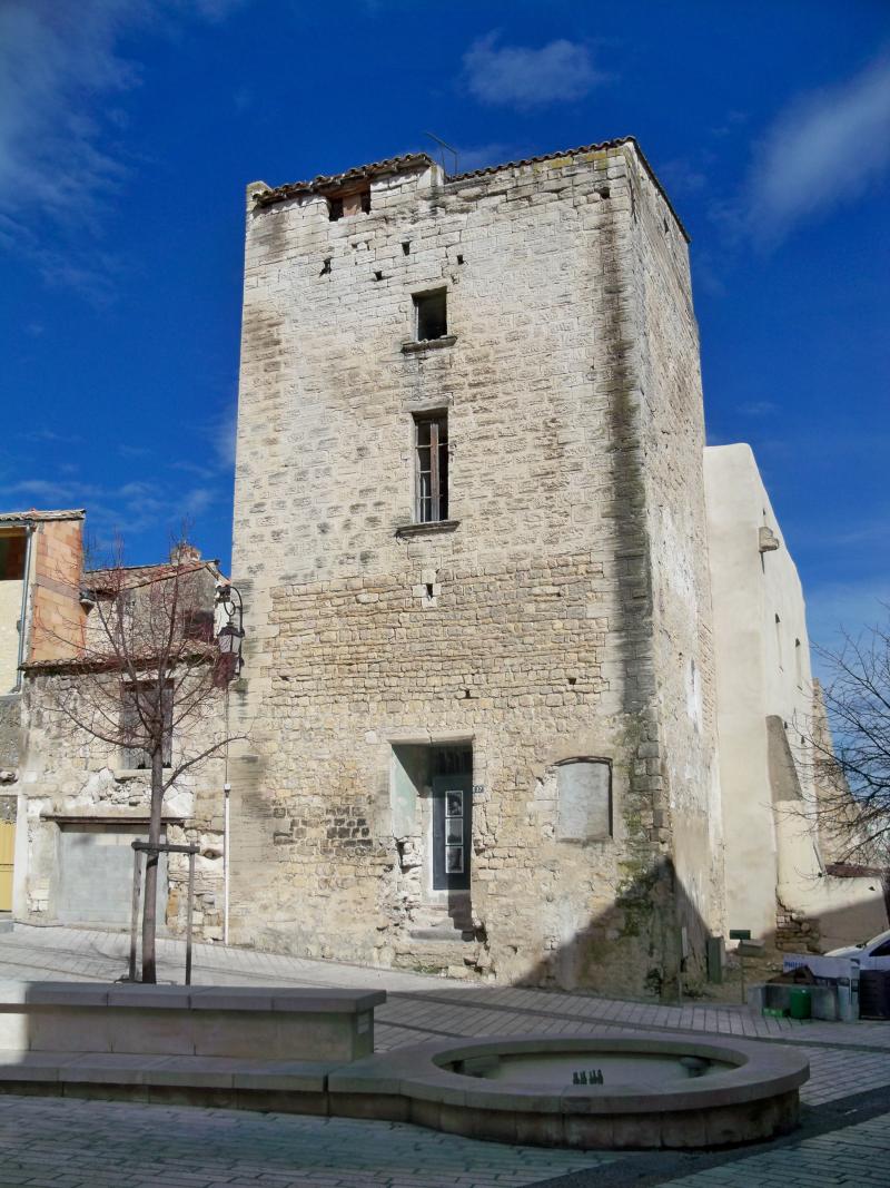 Tour dite du Bréchet, Aramon