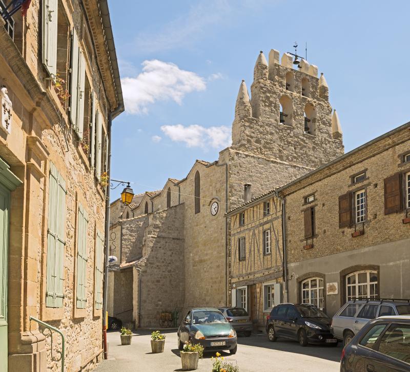 Eglise Sainte-Agathe et Saint-Julien, Saint-Julia