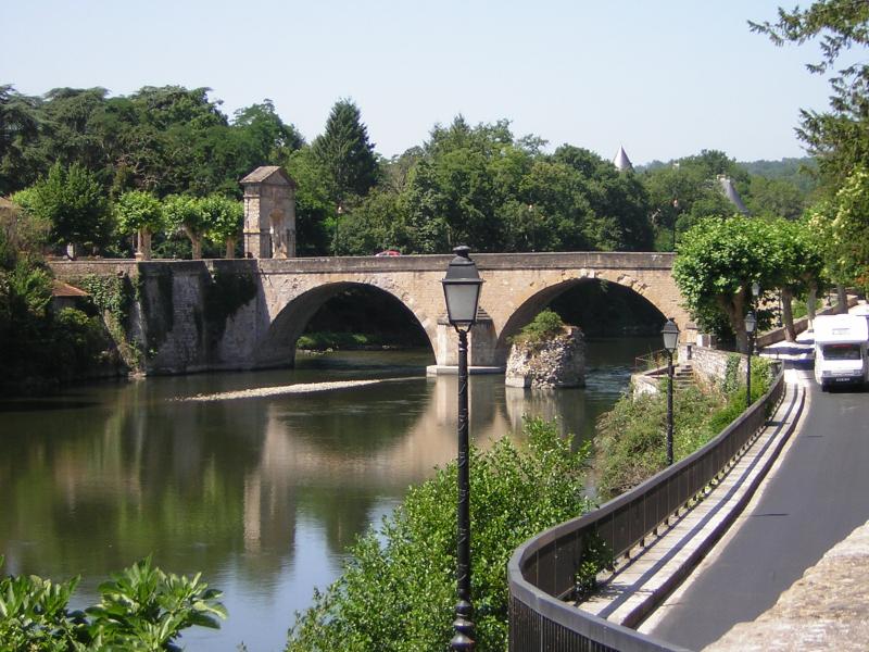 Pont, porte de pont et porte de ville, Saint-Martory
