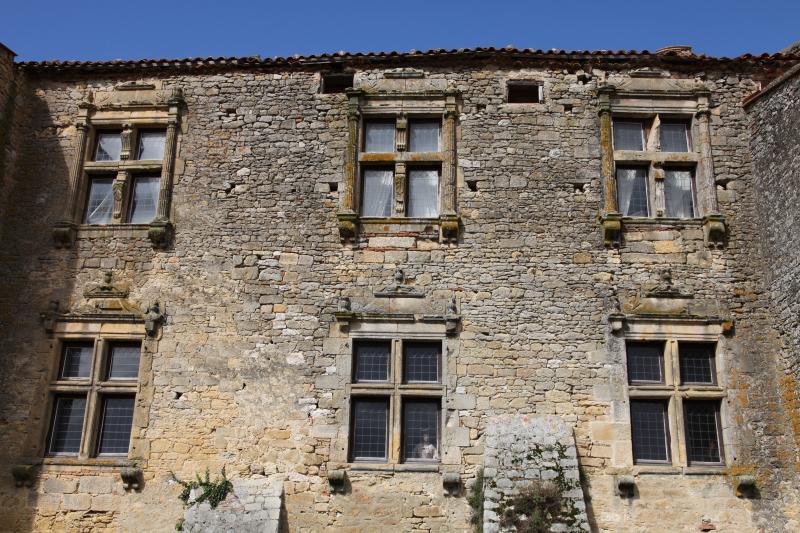 Manoir, Vaux