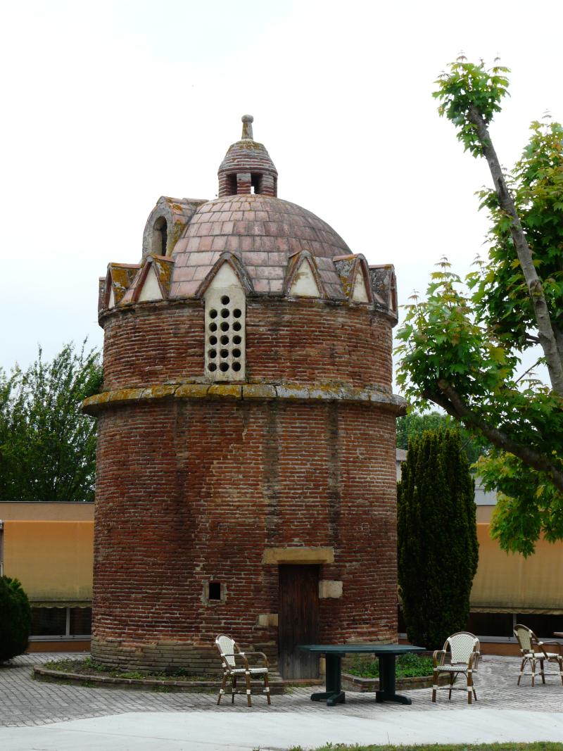 Pigeonnier dit colombier du Grilhon, Carbonne
