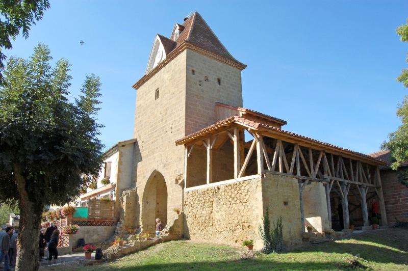 Porte de ville, Mont-d'Astarac