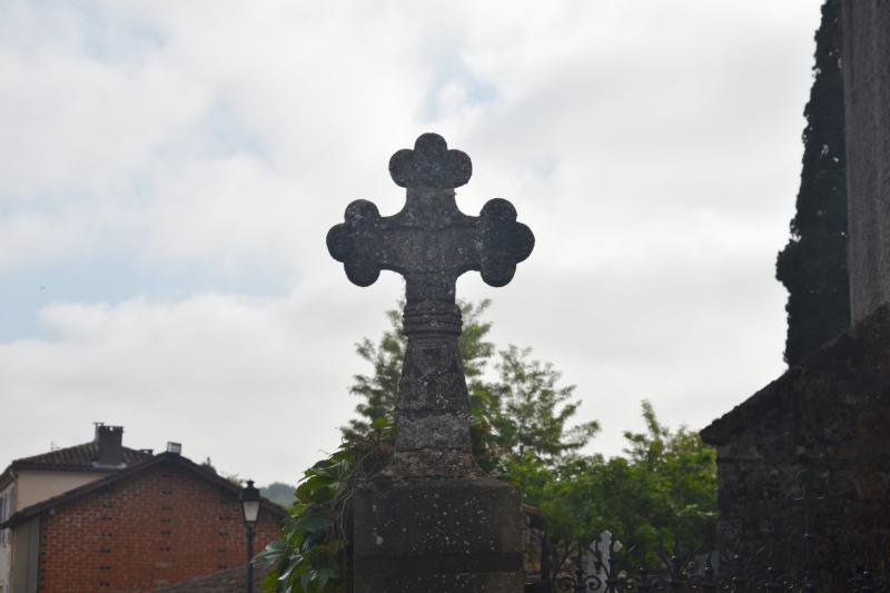 Croix byzantine, Tasque