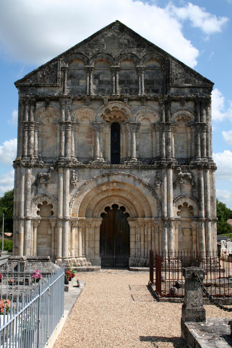 Église Saint-Pierre, Petit-Palais-et-Cornemps
