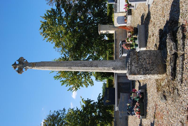 Croix de cimetière, Le Pout