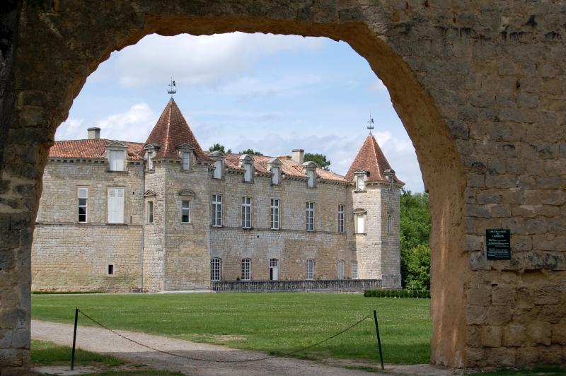 Château de Cazeneuve, Préchac