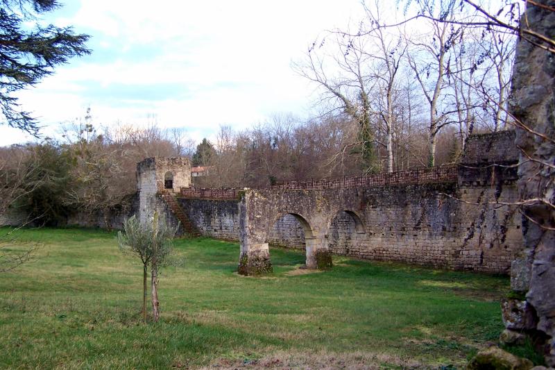 Château de Pommiers, Saint-Félix-de-Foncaude