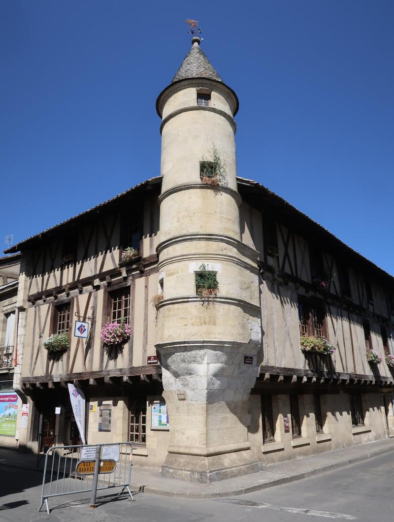 Maison d'angle à tourelle, Sainte-Foy-la-Grande
