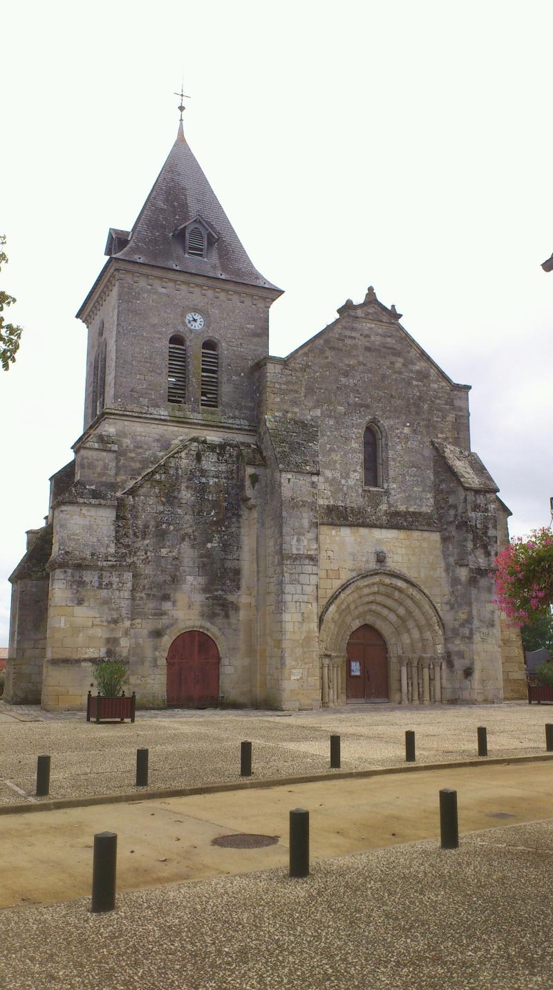 Église Saint-Pierre, Villegouge