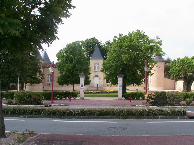 Château de Lescombes, Eysines