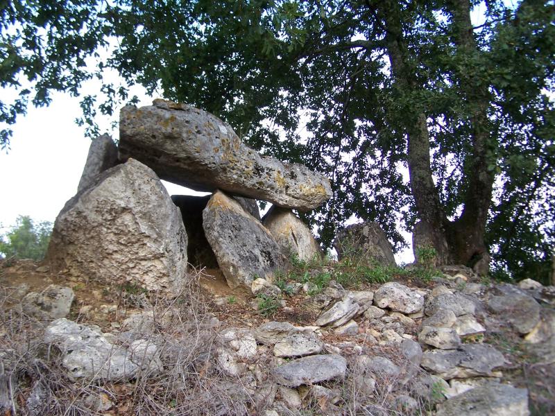 Dolmen de Curton, Jugazan