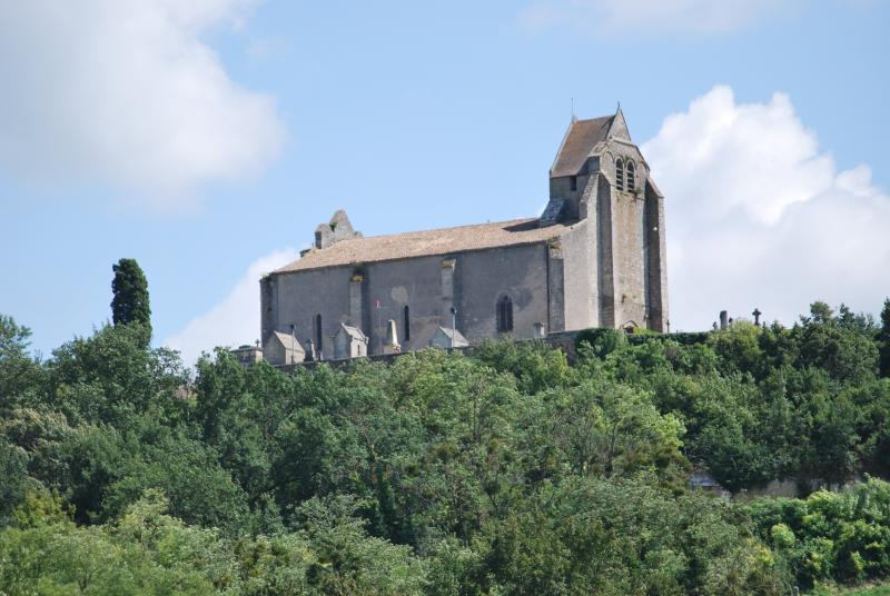 Eglise Saint-Pierre et vestiges du prieuré, Saint-Pey-de-Castets