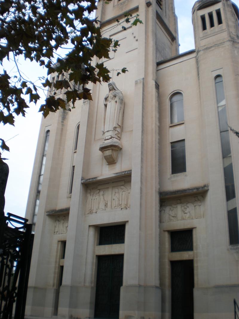 Eglise paroissiale Sainte-Thérèse-de-Lisieux ou Eglise Sainte-Thérèse-de-l'Enfant-Jésus-et-de-la-Sainte-Face