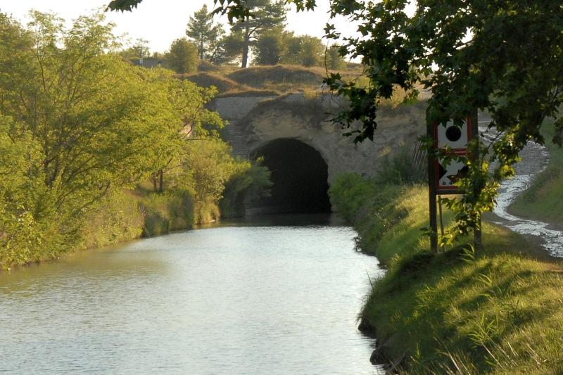 Tunnel-aqueduc de drainage de l'étang de Colombiers et Montady