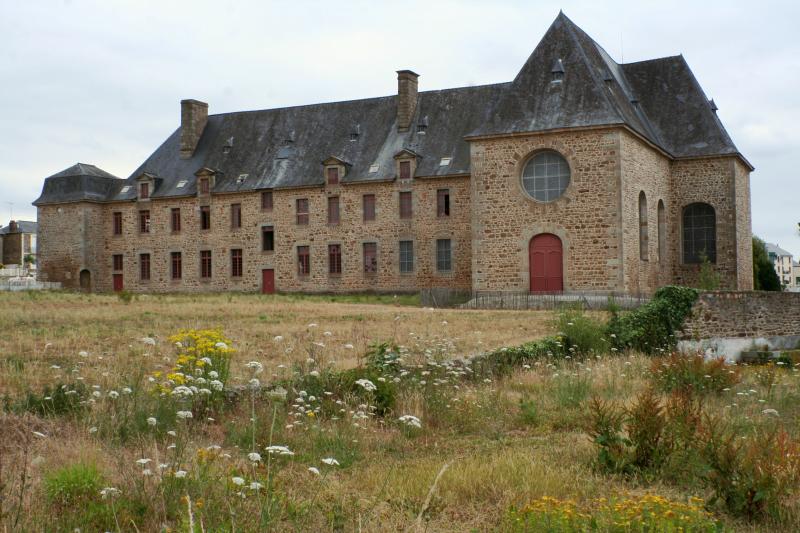 Ancien couvent des Religieuses Urbanistes, Fougères